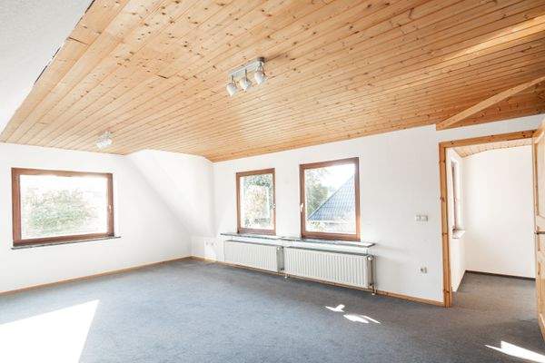 Zimmer 3 im DG mit Blick in den Garten