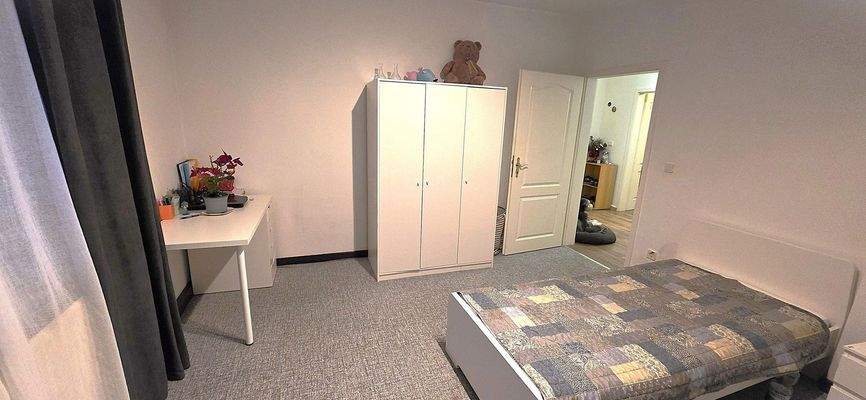 2. Schlafzimmer/Arbeitszimmer