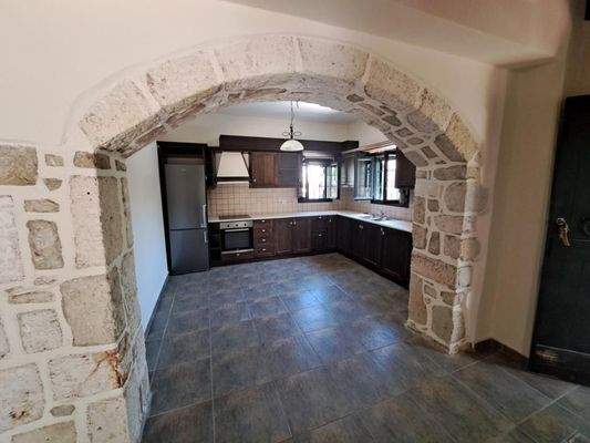 Kreta, Douliana: Renoviertes Steinhaus mit Pool und Garten zu verkaufen