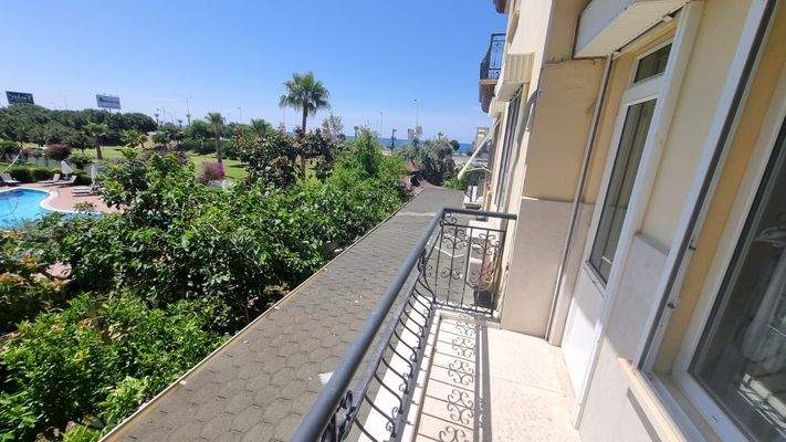 Balkon -4-