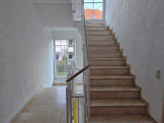 gepflegte Treppenhäuser