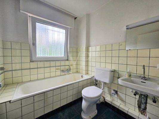 Wannenbad mit Tageslicht