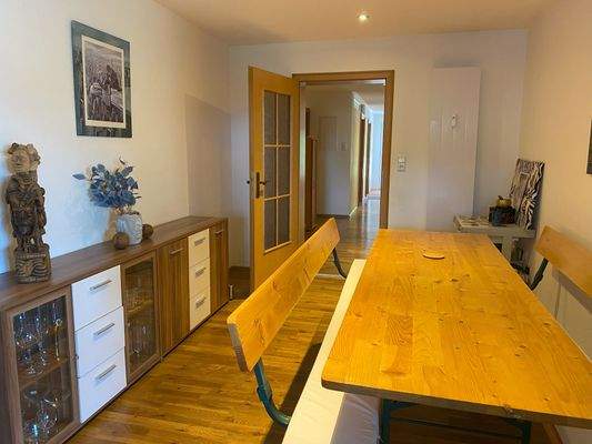 Blick ins Esszimmer.jpg