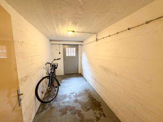 Gemeinschaftlicher Eingang zum Keller