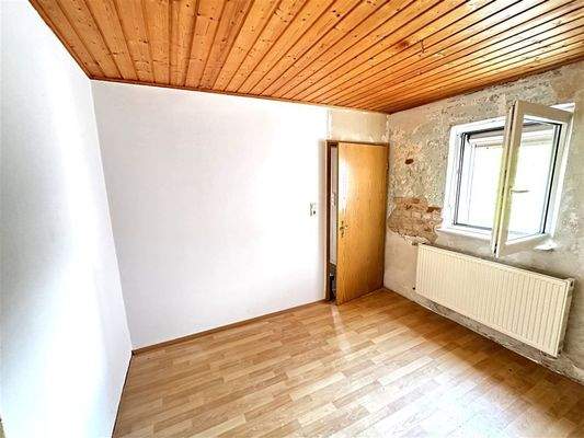 Büro-/ Gäste-/ Kinderzimmer EG