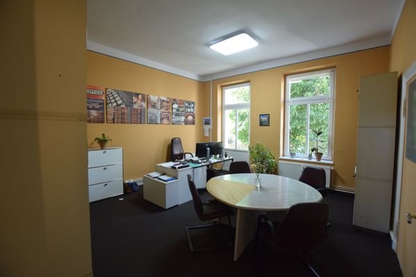 Büro 3 mit Hofzugang 