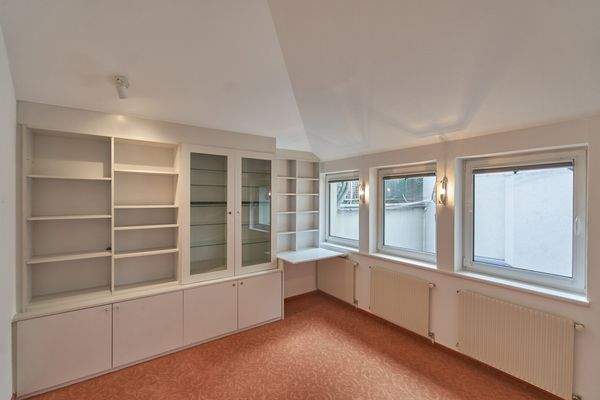 Zimmer in Einliegergarconniere