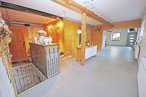 großes Zimmer im EG