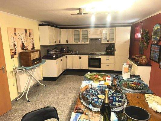 KG_Hobbyraum mit EBK