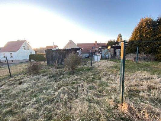 Blick übers Grundstück