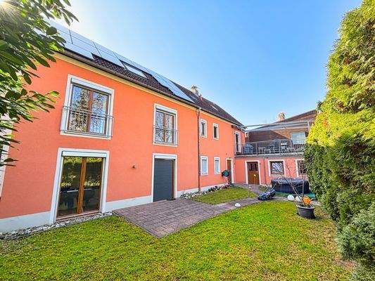 EG: Terrasse (Zweizimmerwhg) & Garten