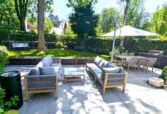 Outdoor-Living mit Jacuzzi u.v.m. 