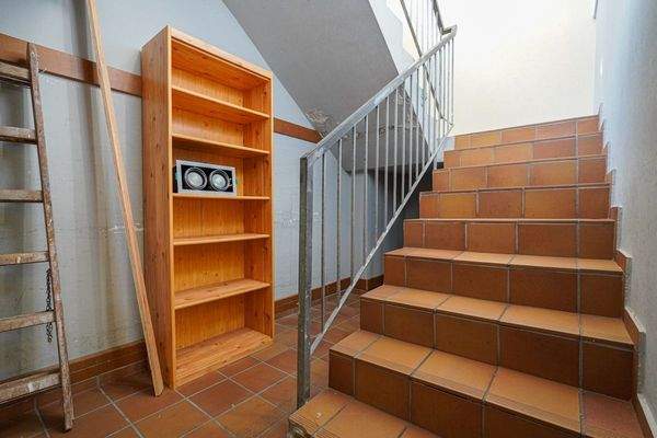 Treppe zu den Räumlichenkeiten 1. OG