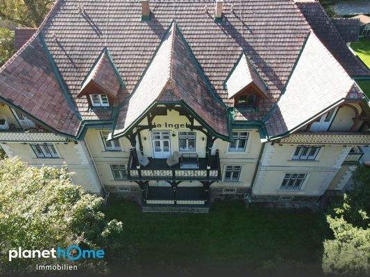 Villenansicht Drohnenflug