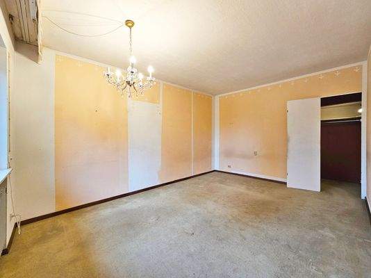 Zimmer mit Ankleidebreich