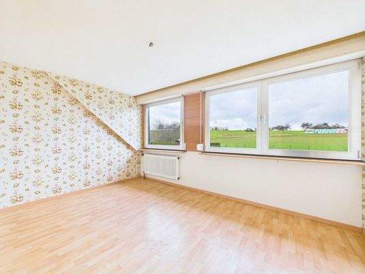 Kernsaniertes 2-3 Familienhaus zum Vollenden in Mettlach