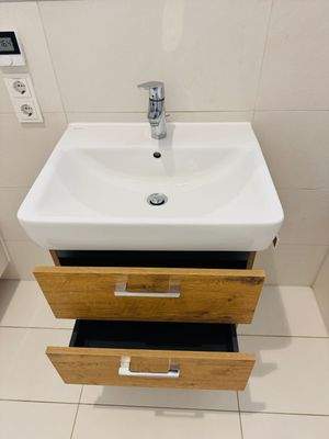 Waschtisch mit Unterschrank 