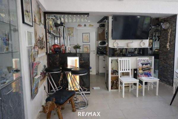 Küche mit Bar kleine Wohnung