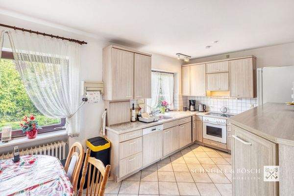 Eine schöne helle Küche