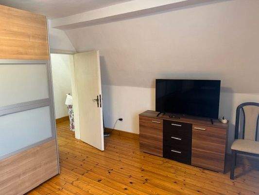 1. OG - Schlafzimmer Nr. 2