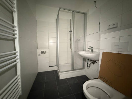 Badezimmer mit Dusche