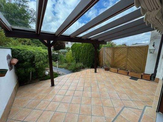 überdachte Terrasse