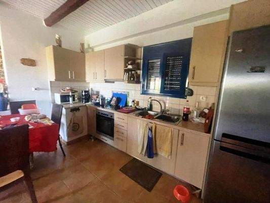 Südostkreta, Stavrochori: Schönes Steinhaus mit Berg- und Meerblick zu verkaufen