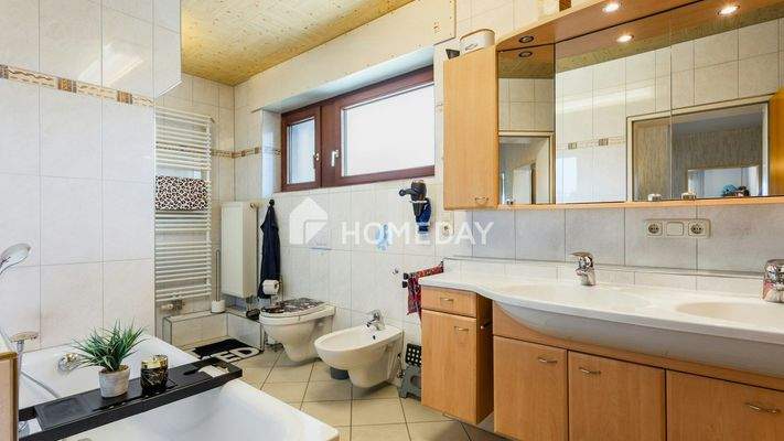 1. OG Badezimmer 1-1