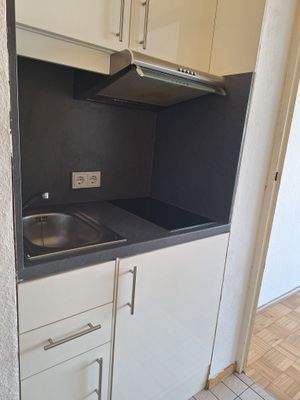 310 - Kitchenette.jpg