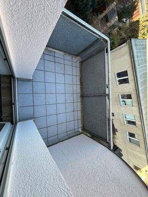 Balkon mit Fliesenboden