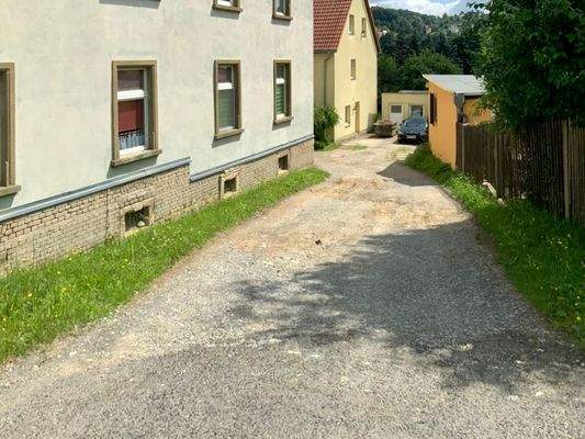 Zufahrt zum Wohnhaus