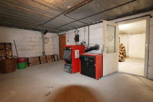 Kellerraum mit Heizung
