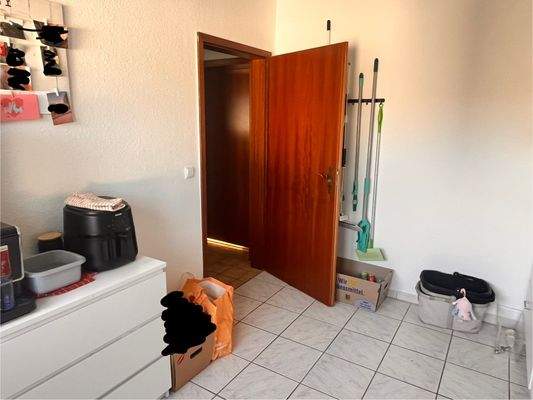 Küche Blick zurück zu Flur