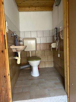 WC im Anbau.jpg
