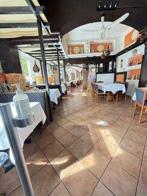 Innen Richtung Gesellschaftsraum