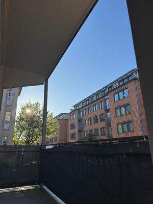 Balkon mit Gebäudeblick