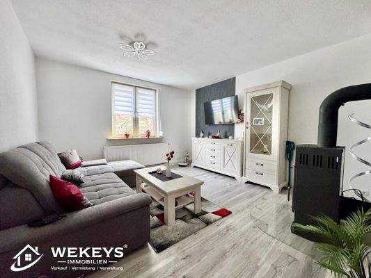 Wohnzimmer mit Kamin