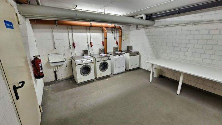 Waschmaschine + Wäschetrockner