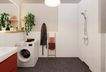 Modernes Badezimmer mit bodengleicher Dusche