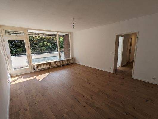 WZ mit Blick in den Flur.jpg