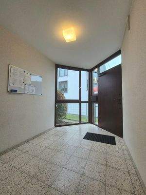 Eingangsbereich Treppenhaus.jpg