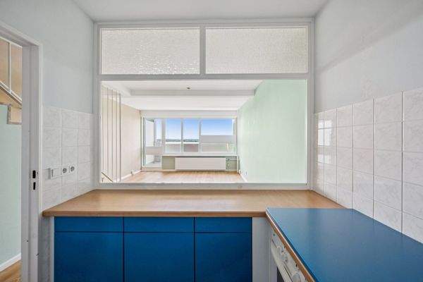 Küche mit Originalabtrennung zum Wohn-/Essbereich