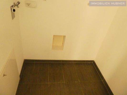 Abstellraum mit WM-Anschluss