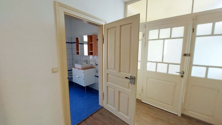 Wohnung 1_EG_2_Flur.jpg