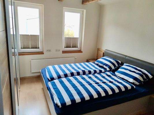 Schlafzimmer DG