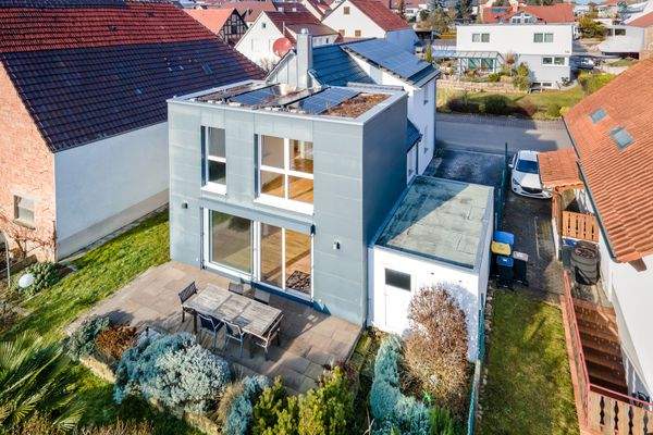 Südansicht mit Garten