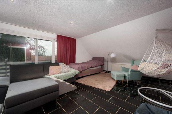 Schlafzimmer 1 mit Balkon