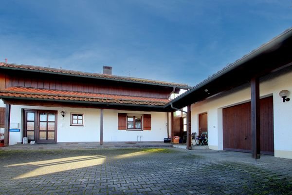 Ansicht Hof / Garagenhaus
