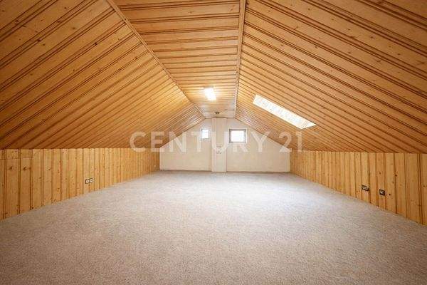 Ausgebauter, beheizter Speicher mit viel Nutzfläche