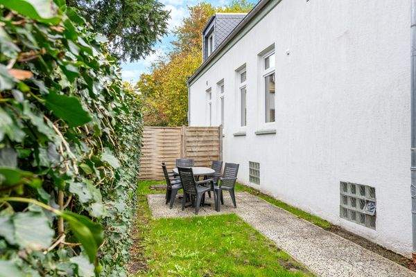 Terrasse Wohnung links